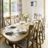 images/cottage-photos/810_8801-Dining-Table.jpg